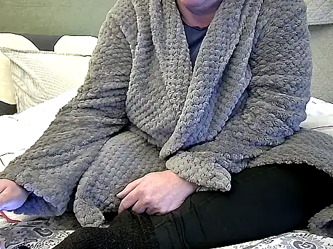 Snapshot of MarthaBriest chatting on November 18, 2025, 10:51 am MarthaBriest online show from November 18, 2025, 10:51 am