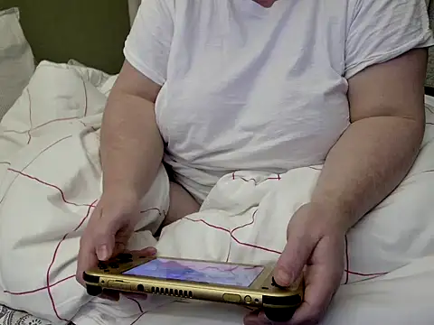 Snapshot of MarthaBriest chatting on November 3, 2025, 3:56 am MarthaBriest online show from November 3, 2025, 3:56 am