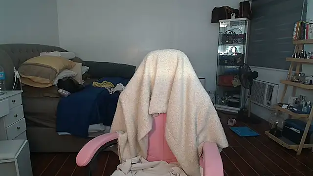 aya saki online show from September 20, 2025, 7:46 am