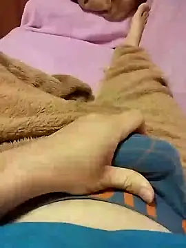 Snapshot of hexsmith96 chatting on December 20, 2024, 3:14 am hexsmith96 online show from December 20, 2024, 3:14 am