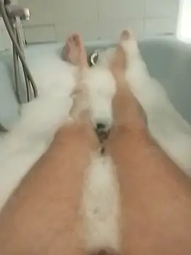 Snapshot of hexsmith96 chatting on December 15, 2024, 10:28 am hexsmith96 online show from December 15, 2024, 10:28 am