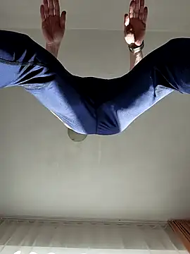 Snapshot of Gingerbeard40 chatting on December 4, 2025, 8:02 am Gingerbeard40 online show from December 4, 2025, 8:02 am