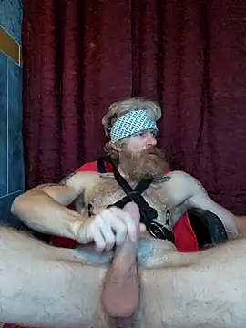 Snapshot of Gingerbeard40 chatting on December 18, 2025, 2:16 am Gingerbeard40 online show from December 18, 2025, 2:16 am