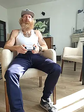 Snapshot of Gingerbeard40 chatting on November 23, 2025, 8:57 am Gingerbeard40 online show from November 23, 2025, 8:57 am