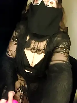 Snapshot of -Arab_milf- chatting on September 23, 2025, 4:58 pm -Arab milf- online show from September 23, 2025, 4:58 pm