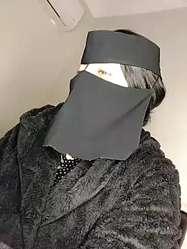 Snapshot of -Arab_milf- chatting on February 10, 2025, 8:20 am -Arab milf- online show from February 10, 2025, 8:20 am