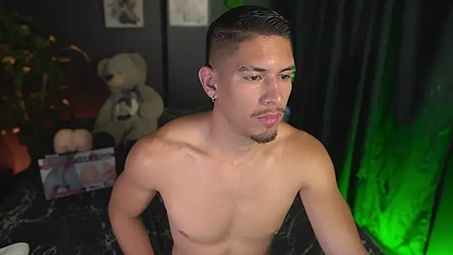 Aaronfox x online show from March 10, 2026, 10:25 pm