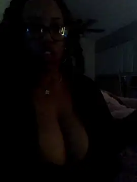 Snapshot of KittyKayla chatting on October 19, 2025, 7:55 am KittyKayla online show from October 19, 2025, 7:55 am