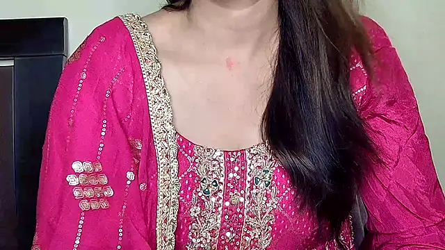 MIss-Naina online show from October 27, 2025, 7:26 pm