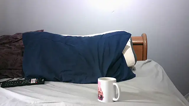 busty-bella1 online show from November 3, 2025, 11:58 am