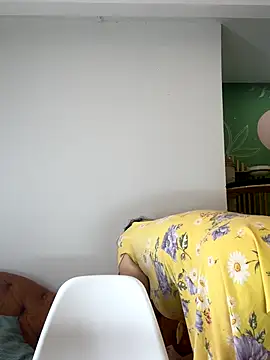 Snapshot of Elizabeth_Dupont chatting on October 1, 2025, 6:56 pm Elizabeth Dupont online show from October 1, 2025, 6:56 pm