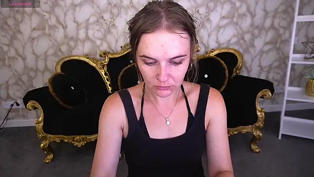 Snapshot of MaribelRiverr_ chatting on July 24, 2026, 7:26 am MaribelRiverr online show from July 24, 2026, 7:26 am