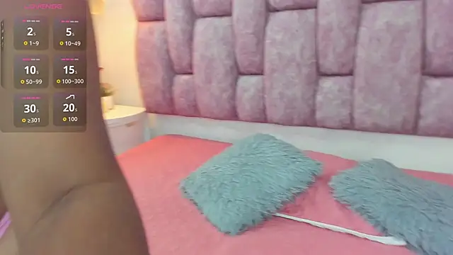 britanny-collyns online show from September 9, 2025, 7:34 pm