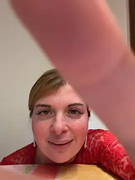 Snapshot of Lombada chatting on February 3, 2026, 9:53 pm Lombada online show from February 3, 2026, 9:53 pm