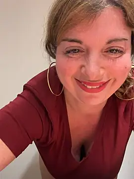 Snapshot of Lombada chatting on February 15, 2026, 10:09 pm Lombada online show from February 15, 2026, 10:09 pm