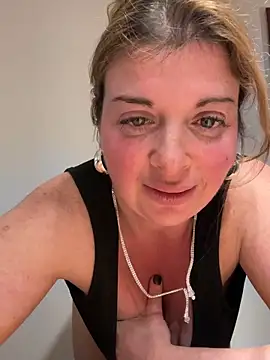 Snapshot of Lombada chatting on February 16, 2026, 10:29 pm Lombada online show from February 16, 2026, 10:29 pm