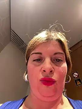 Snapshot of Lombada chatting on February 18, 2026, 4:54 am Lombada online show from February 18, 2026, 4:54 am