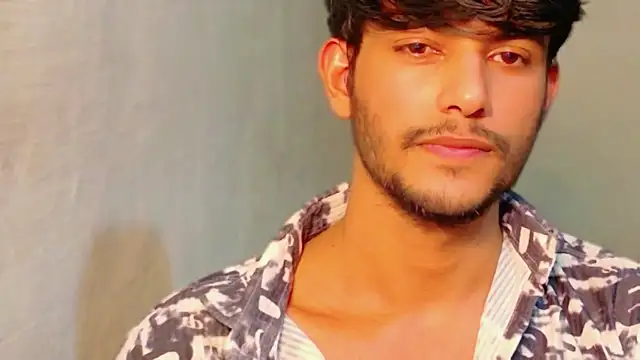 kingkartik7 online show from February 9, 2026, 3:54 pm