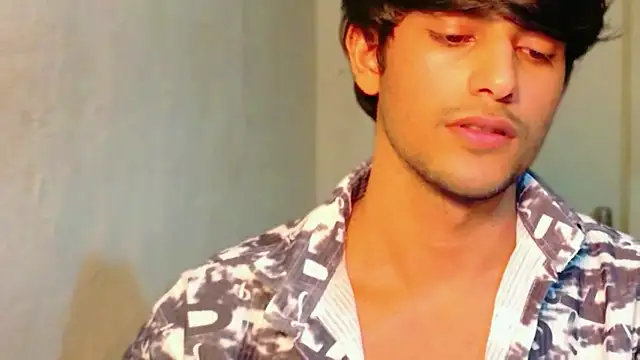 kingkartik7 online show from April 2, 2026, 7:31 pm
