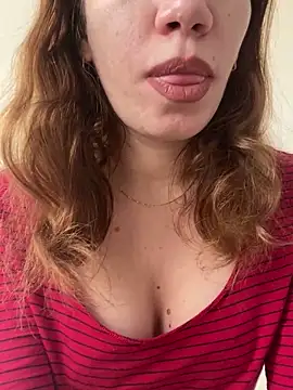 Snapshot of EvaRush chatting on December 16, 2024, 7:37 am EvaRush online show from December 16, 2024, 7:37 am