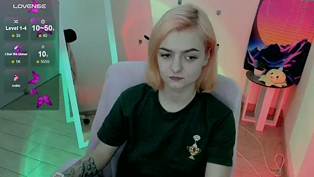 Fire Bestie online show from March 18, 2025, 4:39 pm