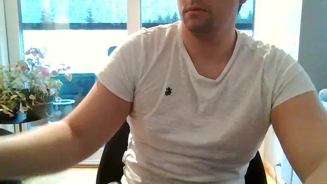 aleksergira online show from February 3, 2025, 8:24 am