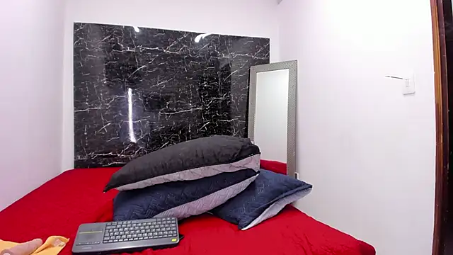 Analiasmith89 online show from February 24, 2026, 3:40 am