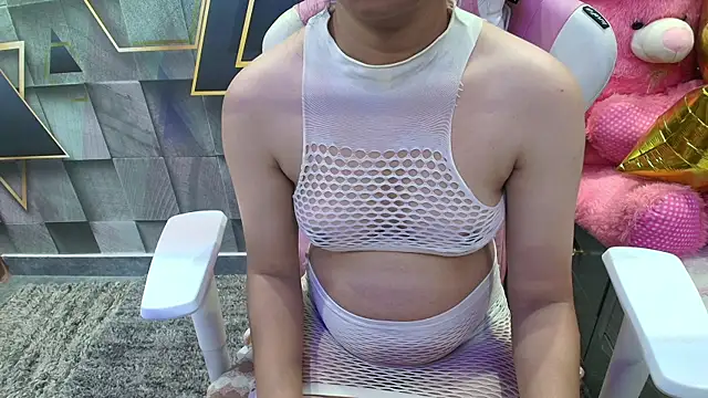 Snapshot of YourKusu chatting on November 8, 2025, 5:49 pm YourKusu online show from November 8, 2025, 5:49 pm