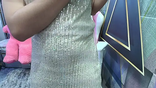 Snapshot of YourKusu chatting on November 29, 2025, 1:33 pm YourKusu online show from November 29, 2025, 1:33 pm