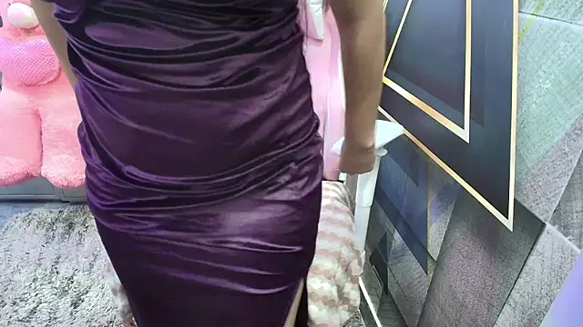 Snapshot of YourKusu chatting on December 2, 2025, 10:22 pm YourKusu online show from December 2, 2025, 10:22 pm