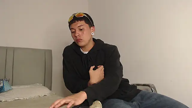 alex-lover online show from February 7, 2026, 2:30 am