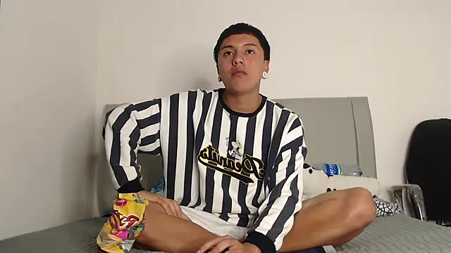 alex-lover online show from February 26, 2026, 4:12 am