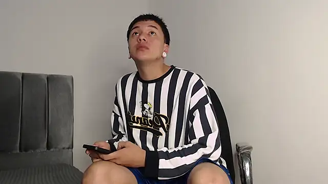 alex-lover online show from November 29, 2025, 1:28 am