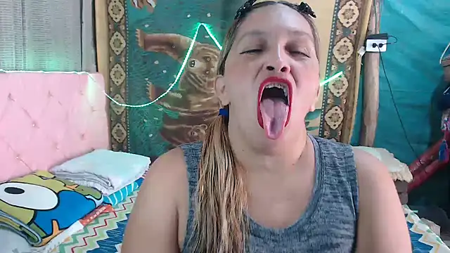 mom son dirty online show from November 5, 2025, 2:20 pm