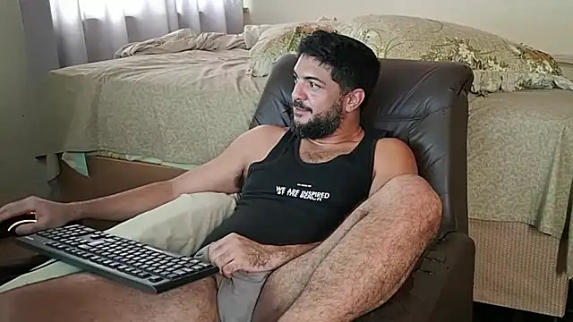 Snapshot of LUH133 chatting on September 24, 2025, 4:46 pm LUH133 online show from September 24, 2025, 4:46 pm