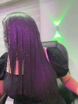 Milff parkerrr online show from April 13, 2026, 10:36 pm