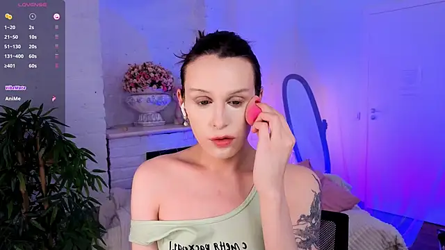 Snapshot of _yourFoxy_ chatting on January 5, 2025, 6:46 am yourFoxy online show from January 5, 2025, 6:46 am