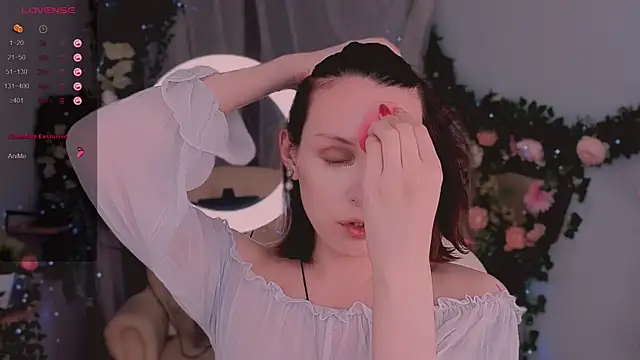 Snapshot of _yourFoxy_ chatting on December 21, 2024, 2:15 pm yourFoxy online show from December 21, 2024, 2:15 pm