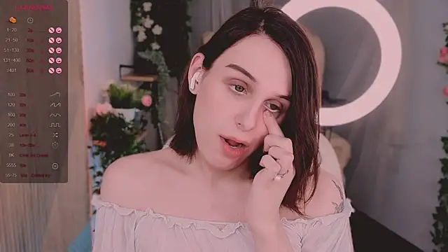 Snapshot of _yourFoxy_ chatting on December 20, 2024, 5:08 pm yourFoxy online show from December 20, 2024, 5:08 pm