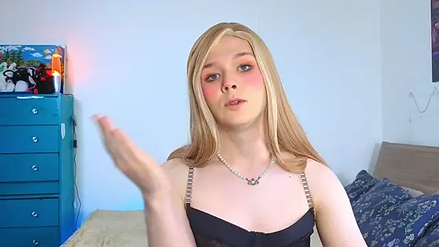 Snapshot of _yourFoxy_ chatting on September 29, 2025, 3:17 pm yourFoxy online show from September 29, 2025, 3:17 pm