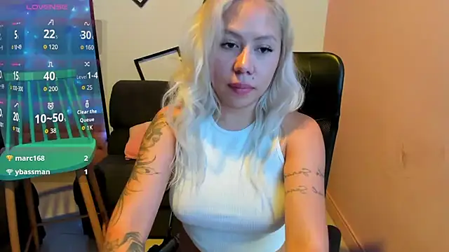 ConstansBlonde online show from November 14, 2025, 8:23 pm