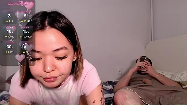 Snapshot of osaka_nia chatting on December 5, 2025, 5:44 pm osaka nia online show from December 5, 2025, 5:44 pm