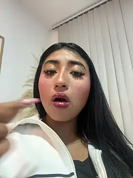 Snapshot of Hanna_fost chatting on January 12, 2026, 4:19 am Hanna fost online show from January 12, 2026, 4:19 am