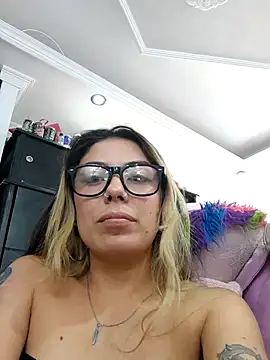 Snapshot of Sweel_Leyva18 chatting on June 5, 2026, 8:36 pm Sweel Leyva18 online show from June 5, 2026, 8:36 pm