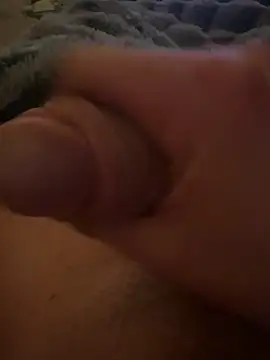 Possy33 online show from April 15, 2026, 8:31 pm