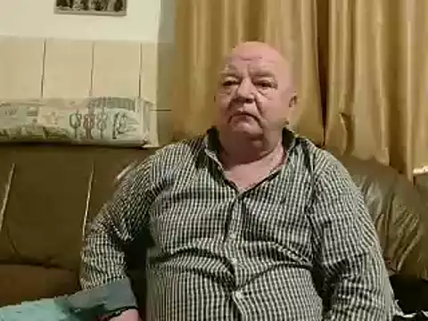 Snapshot of fullballs6 chatting on March 7, 2025, 2:25 am fullballs6 online show from March 7, 2025, 2:25 am