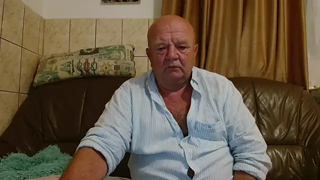 Snapshot of fullballs6 chatting on September 10, 2025, 2:21 am fullballs6 online show from September 10, 2025, 2:21 am