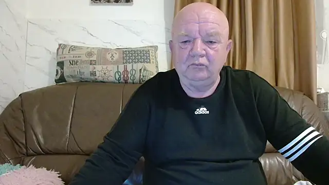 fullballs6 online show from March 18, 2026, 2:48 am