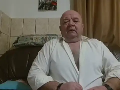 Snapshot of fullballs6 chatting on February 2, 2025, 3:10 am fullballs6 online show from February 2, 2025, 3:10 am