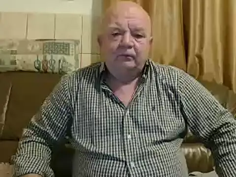 Snapshot of fullballs6 chatting on March 19, 2025, 3:20 am fullballs6 online show from March 19, 2025, 3:20 am